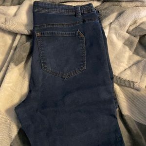 Women’s skinny jeans